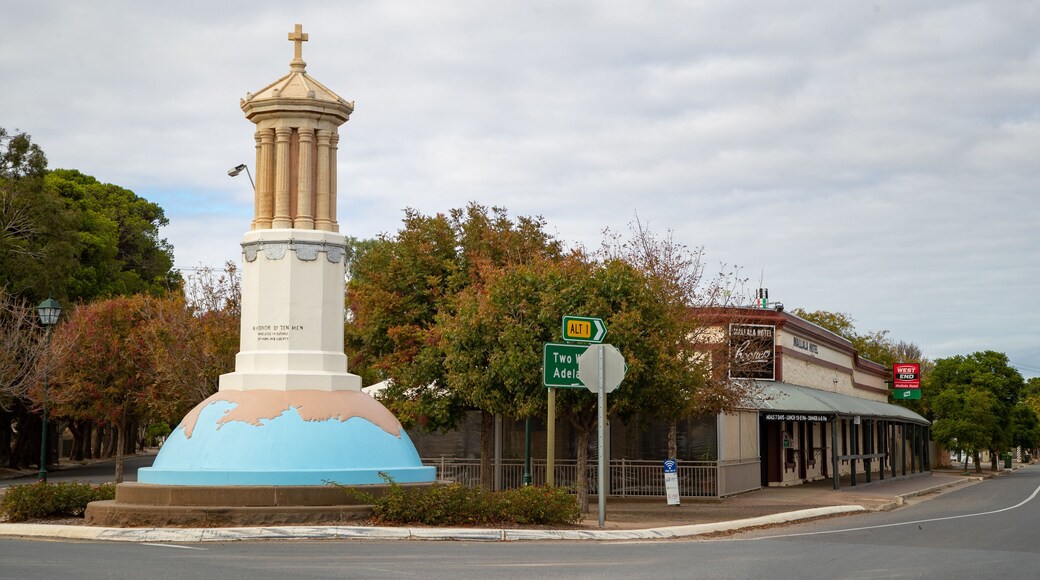 Mallala showing outdoor art and a small town or village