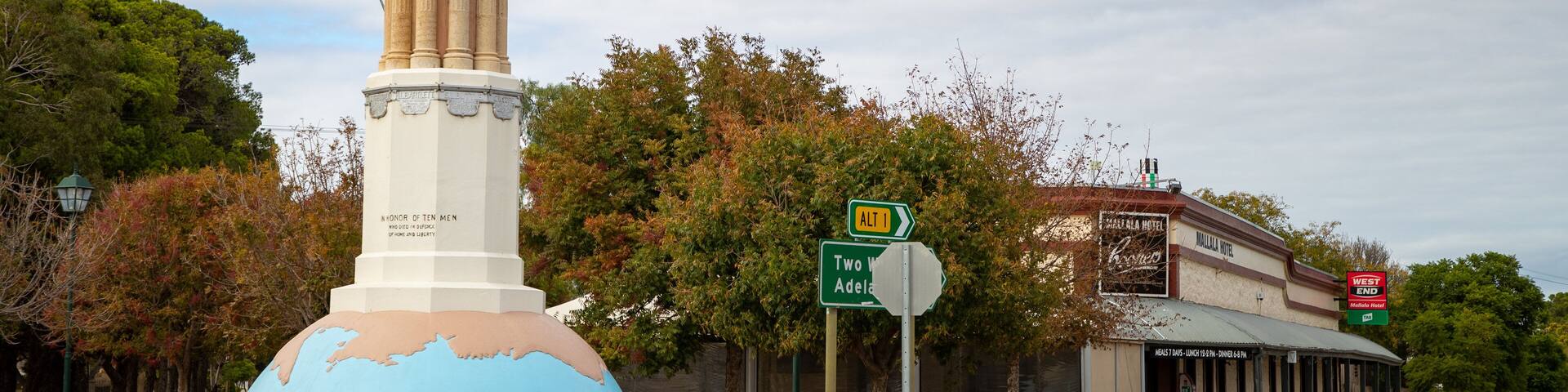 Mallala showing outdoor art and a small town or village