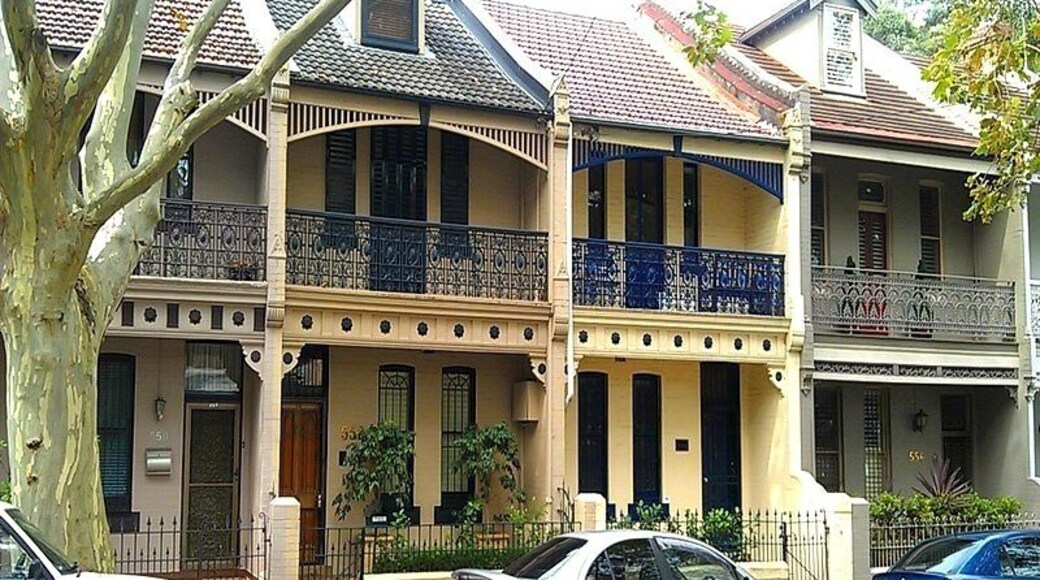 Surry Hills is one of the top inner-city neighbourhoods of Sydney and one of the most artistically-vibrant with old terrace homes.
A great mix of cafes, restaurants, wine bars and pubs serving a wide variety of cooking styles and cultures. Wander Crown Street, Bourke street and Cleveland streets.