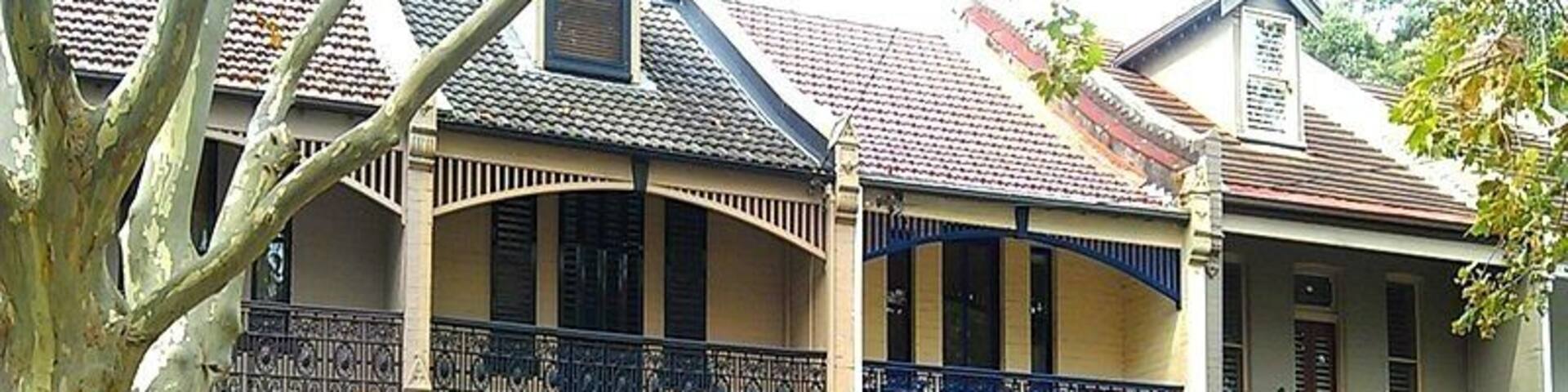 Surry Hills is one of the top inner-city neighbourhoods of Sydney and one of the most artistically-vibrant with old terrace homes.
A great mix of cafes, restaurants, wine bars and pubs serving a wide variety of cooking styles and cultures. Wander Crown Street, Bourke street and Cleveland streets.