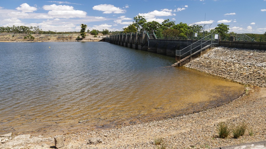 View of the dam wall at Lauriston Reservoir, near Kyneton in central Victoria, AUstralia. February 2018., Shutterstock ID 1085805422, Purchase Order: -