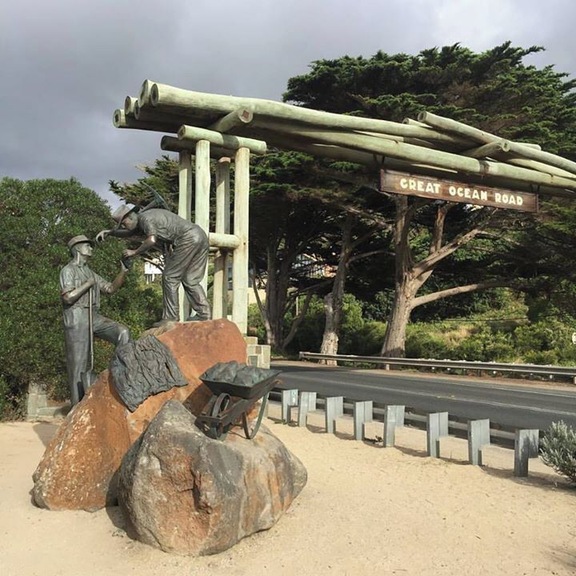 Start of the Great Ocean Road