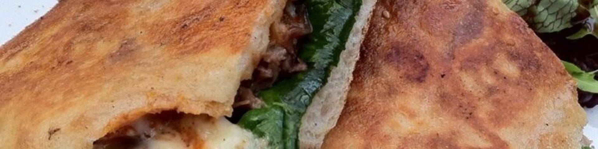 Lamb with Turkish bread. Strong smell but otherwise, delicious.