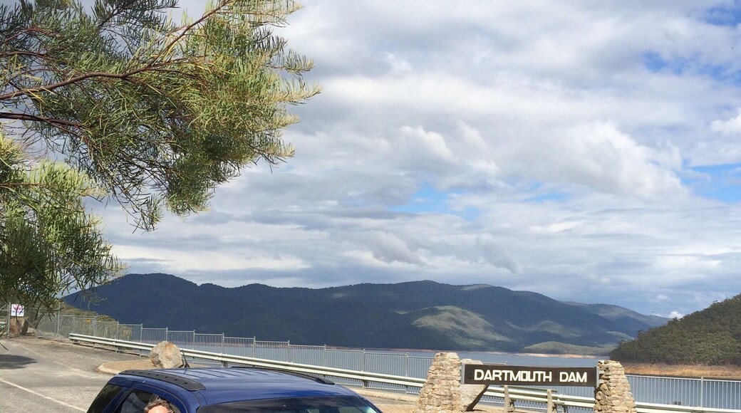 It was quite a #roadtrip to the #DartmouthDam with Ian driving and Mother and I taking in the sights.
We tripped along the Mitta Mitta Valley from our base point at #LakeHumeVillage, up towards the high country in Victoria.
The Dartmouth Dam captures the flow of the Mitta Mitta River, for irrigation and hydroelectricity, and holds the equivalent water capacity of 7 Sydney Harbours!