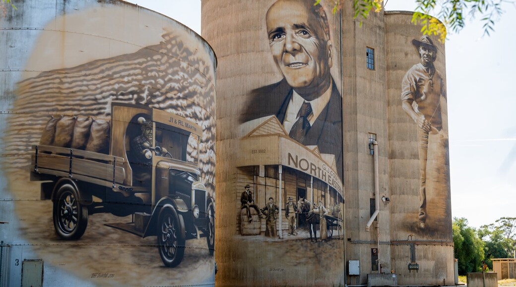 St James which includes outdoor art