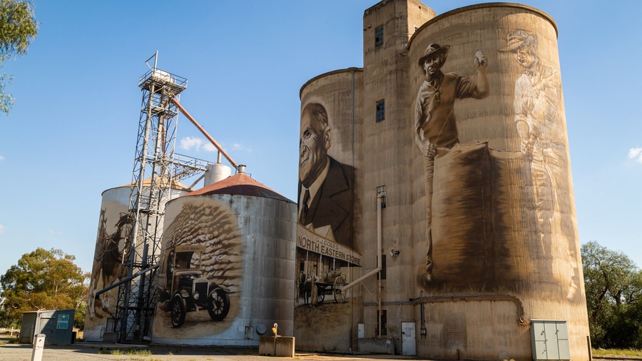 St James which includes outdoor art