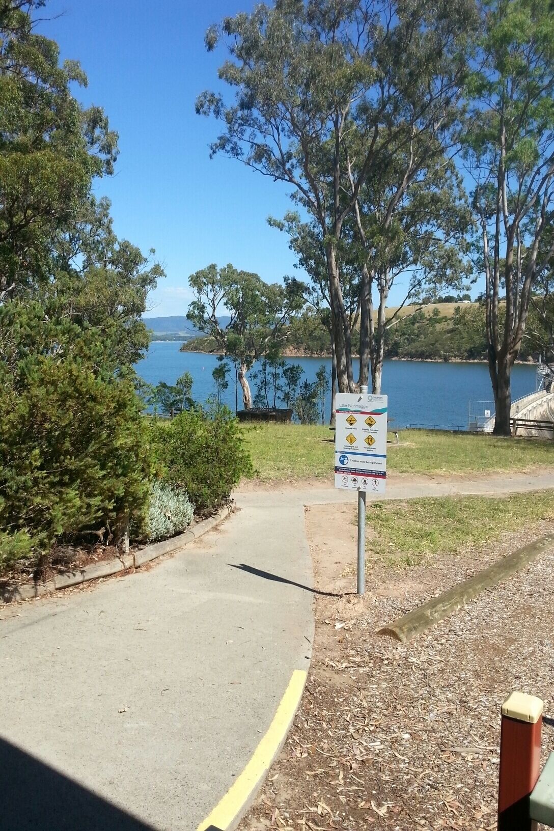 Lake Glenmaggie in East Gippsland Australia
#eastgippsland,  #Glenmaggie,  #Australia
www.wyldfamilytravel.com