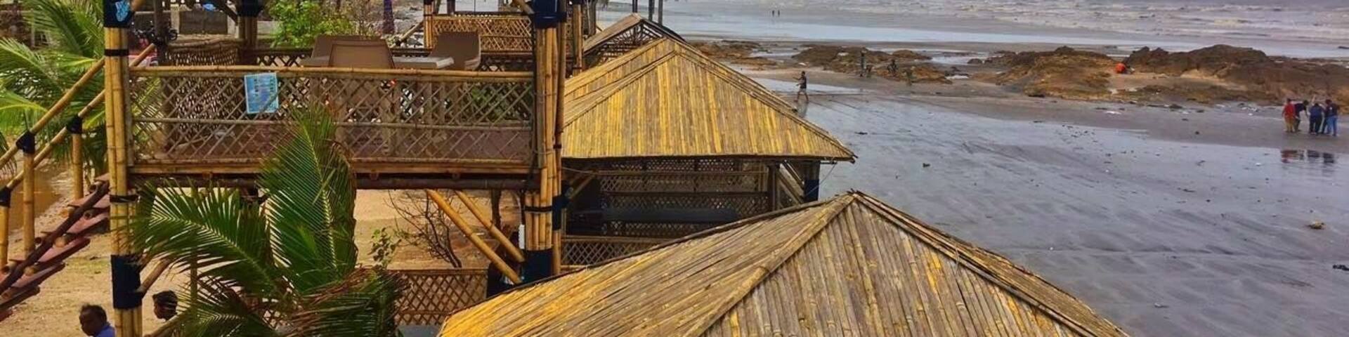 Beaches are for all season's, they don't disappoint even on a rainy day, they just make it more fun. 😘