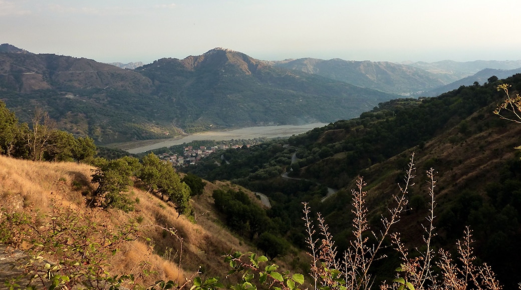 The south of the Aspromonte near Bagaladi seen towards south. A dry river bed (Fiumara di Melito).