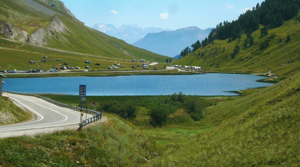 Lake at the FR-IT border