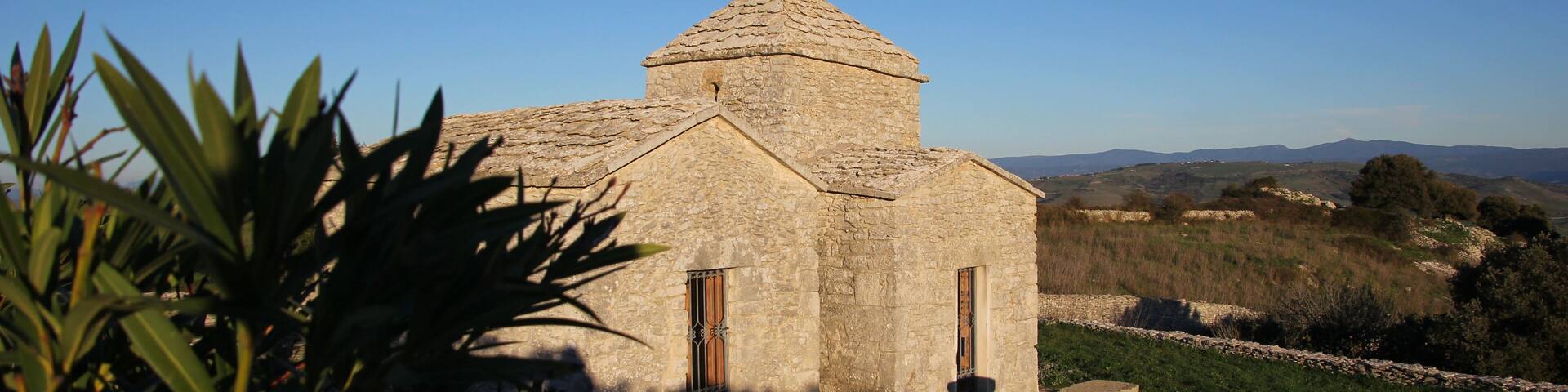 Cossoine - Chiesa di Santa Maria Iscalas