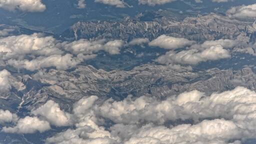 Bilder vom Flug -Rom-Düsseldorf-Hamburg 2013 Dieses Foto entstand in Zusammenarbeit mit Stadtbesichtigungen.de Die Seiten Stadtbesichtigungen.de, der dazugehörige Reise Blog sowie die Facebookseite: Stadtbesichtigungen Rom dürfen dieses Bild für Ihre Veröffentlichungen ohne den Hinweis auf Wikipedia, Commons bzw der Lizenz verwenden. Die Verantwortlichen habe von mir (Ra Boe) die Originaldaten zur freien Verfügung übermittelt bekommen.