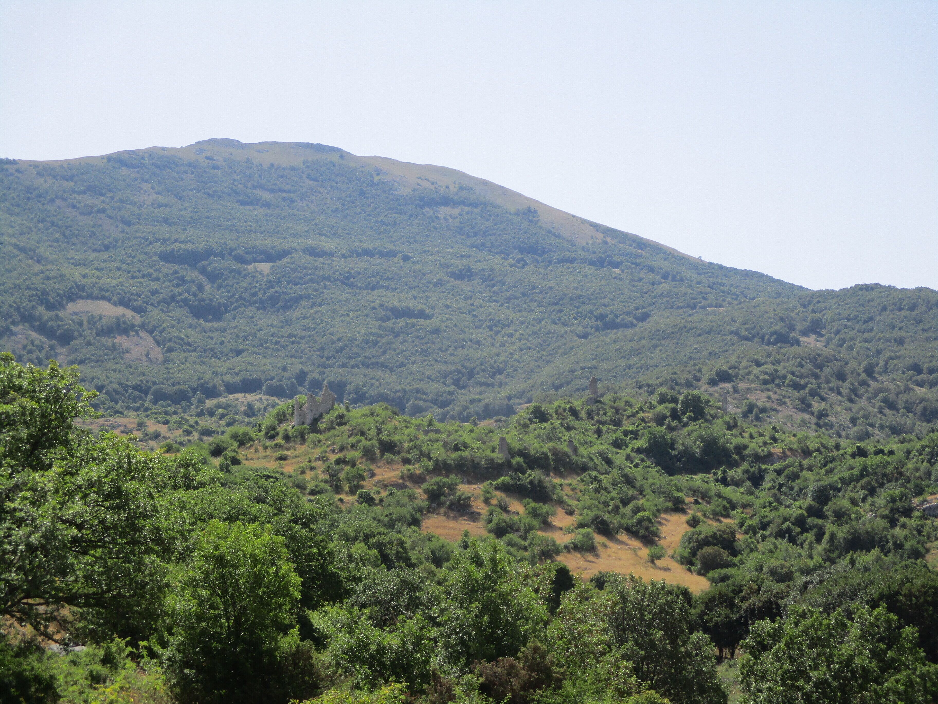 Veduta panoramica dei ruderi di Lecce Vecchio