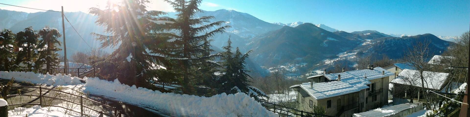 Panoramica da Sant'Anna San Giacomo di Roburent. 01 gennaio 2011