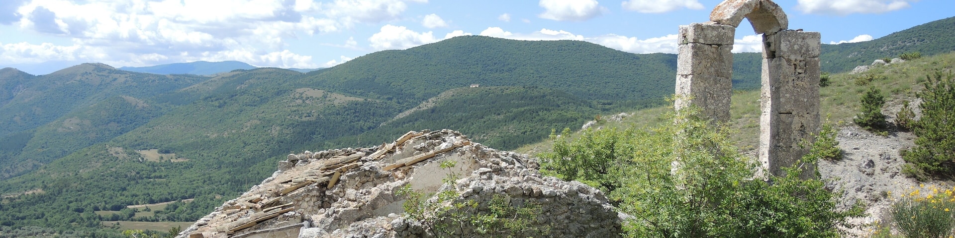 Castelvecchio Calvisio: Chiesa di San Lorenzo