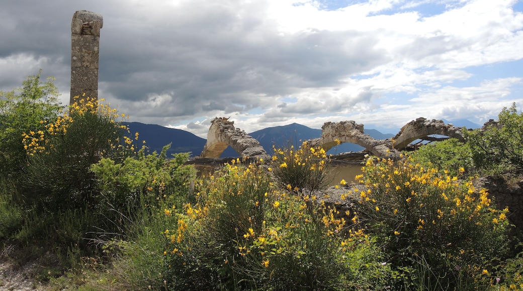 Castelvecchio Calvisio: Chiesa di San Lorenzo