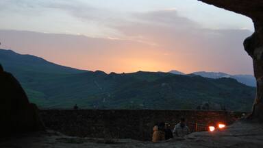 Tramonto da un antro del Castello