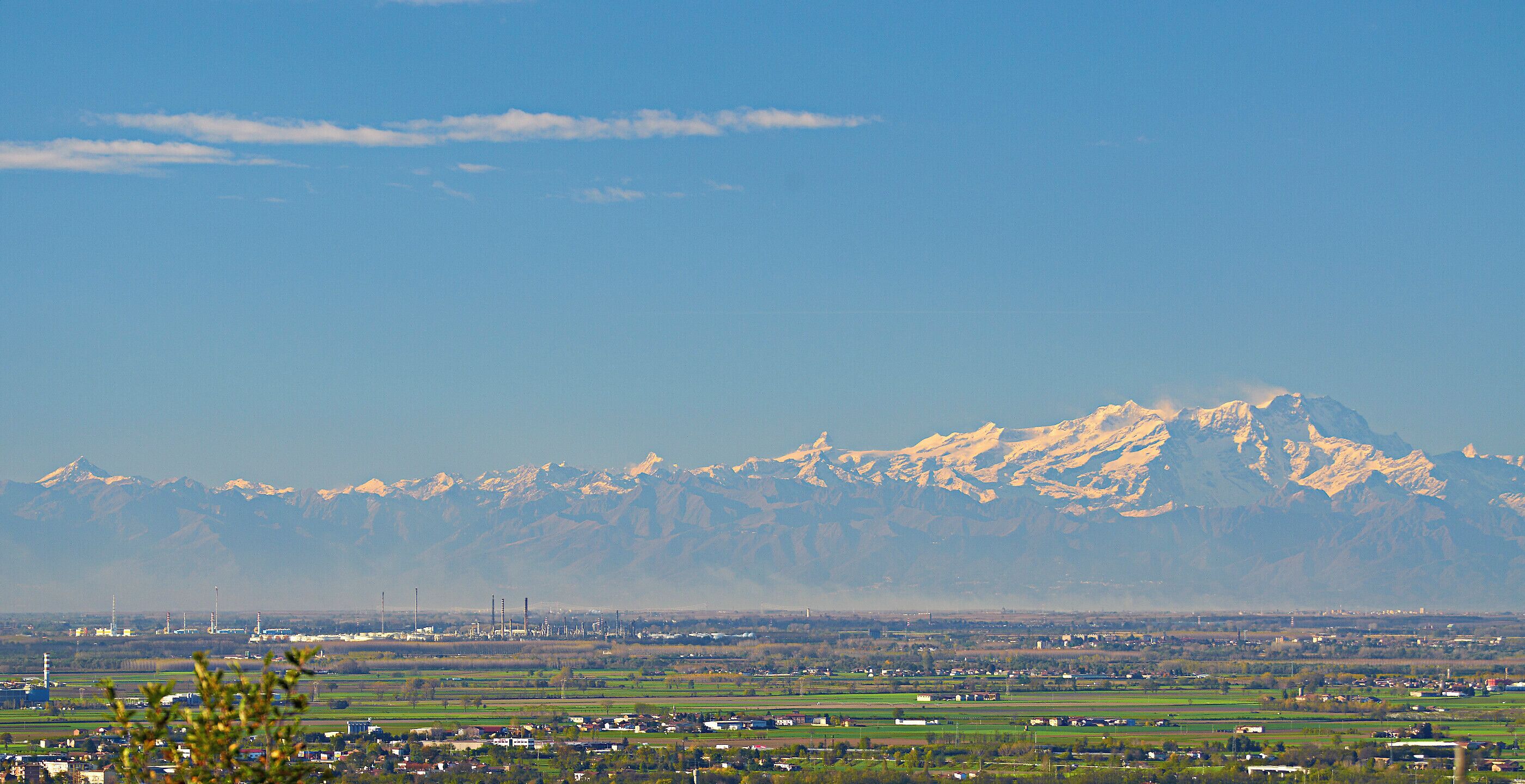 Vista verso il Monte Rosa (telefoto)