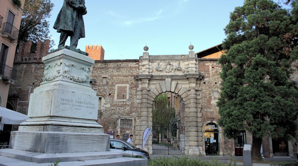 This is a photo of a monument which is part of cultural heritage of Italy. This monument participates in the contest Wiki Loves Monuments Italia 2016. See authorisations.