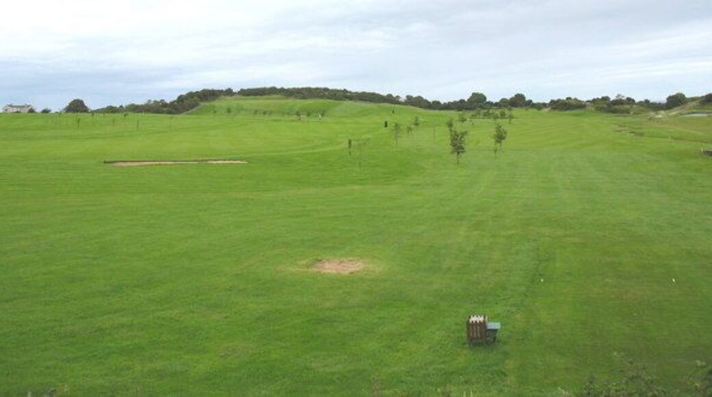 The Storws Wen Golf Course A 9-hole course opened in the 1990s.