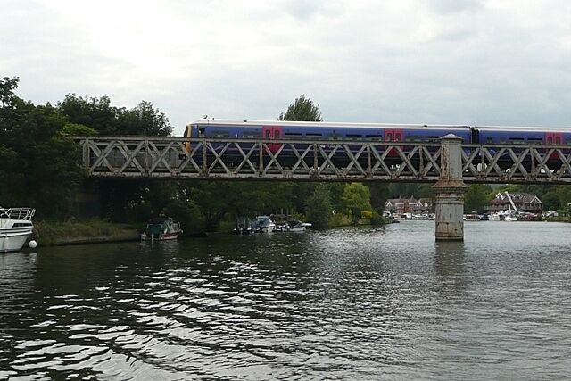 Bourne End railway bridge The railway bridge crosses the Thames, and also crosses the gridline, but the left hand end here is in this square. It is on the branch line from Maidenhead to Marlow. The train was affectionately known as the Marlow Donkey, and although it is now operated by any one of these class 365 units from Reading depot the line still has a strong local support.