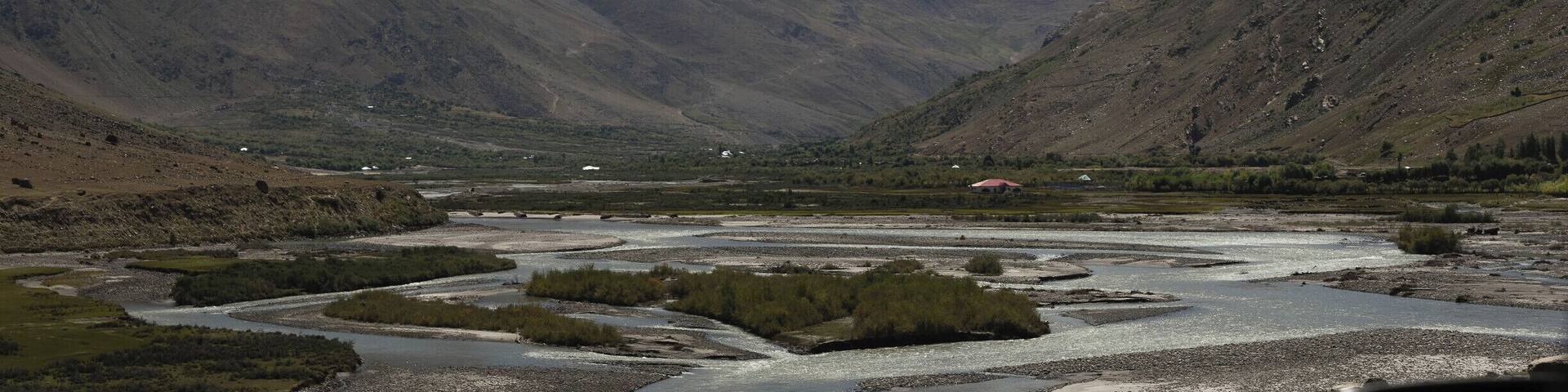 Not quite at the Randum village or monastery this is one of the views along the valley back towards the lower Himalayas.
#mountains #india #jammu #rangdum