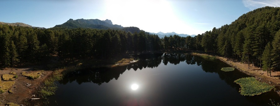 Une très belle randonnée à faire tôt en été. Un peu raide au début, puis on arrive en forêt avant de déboucher sur le lac.