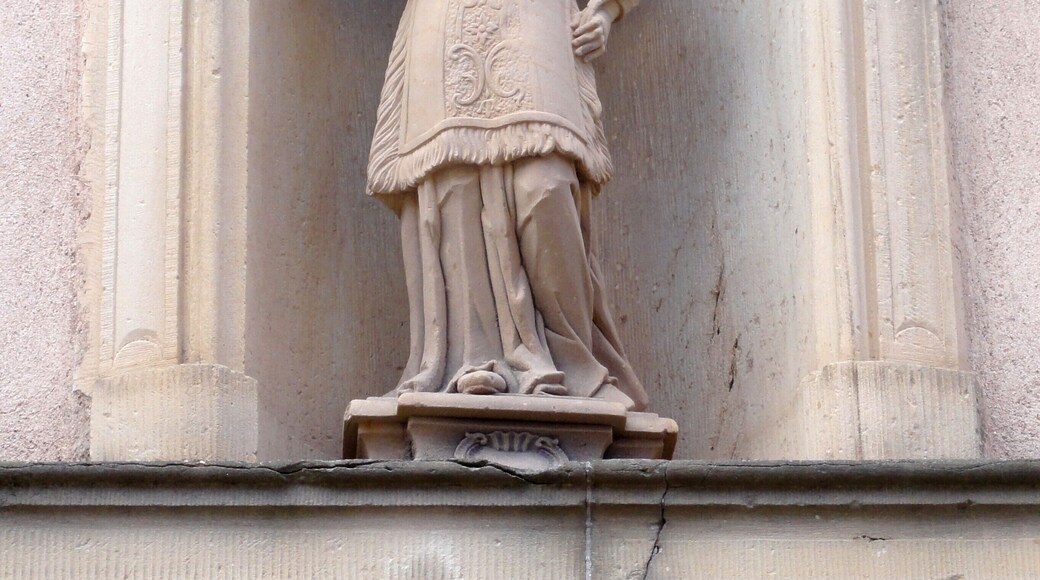 This object is indexed in the base Palissy, database of the French furniture patrimony of the French ministry of culture, under the reference IM67021263.