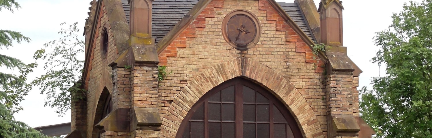 This building is indexed in the Base Mérimée, a database of architectural heritage maintained by the French Ministry of Culture, under the reference IA67007117 .