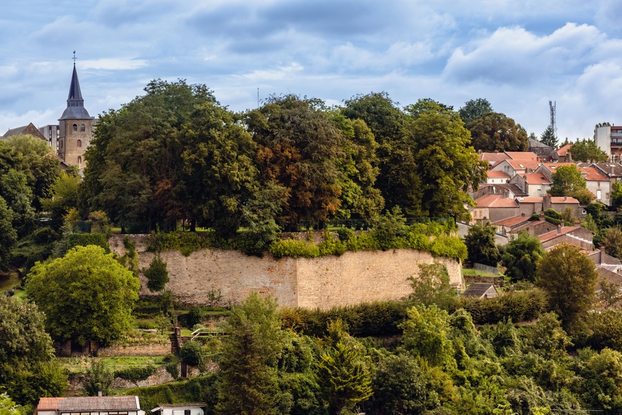 Val de Briey, Meurthe-et-Moselle, panoramic view of the ramparts and the city