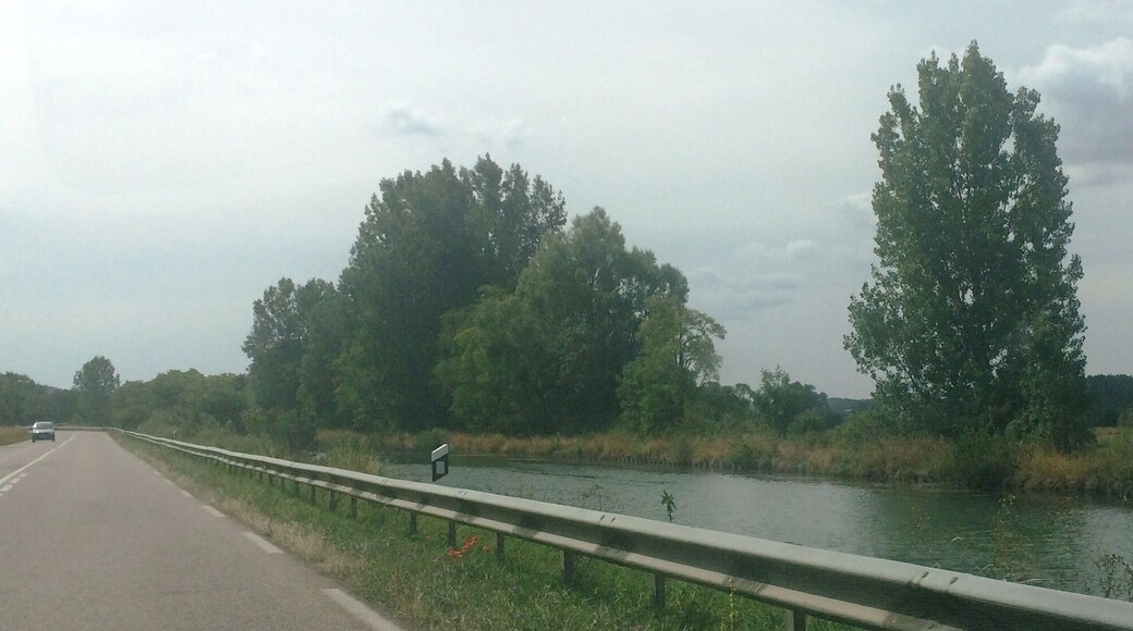 Part of Haudainville, in northeastern France., image of the Canal-de'l Est which is Connected to Maas river