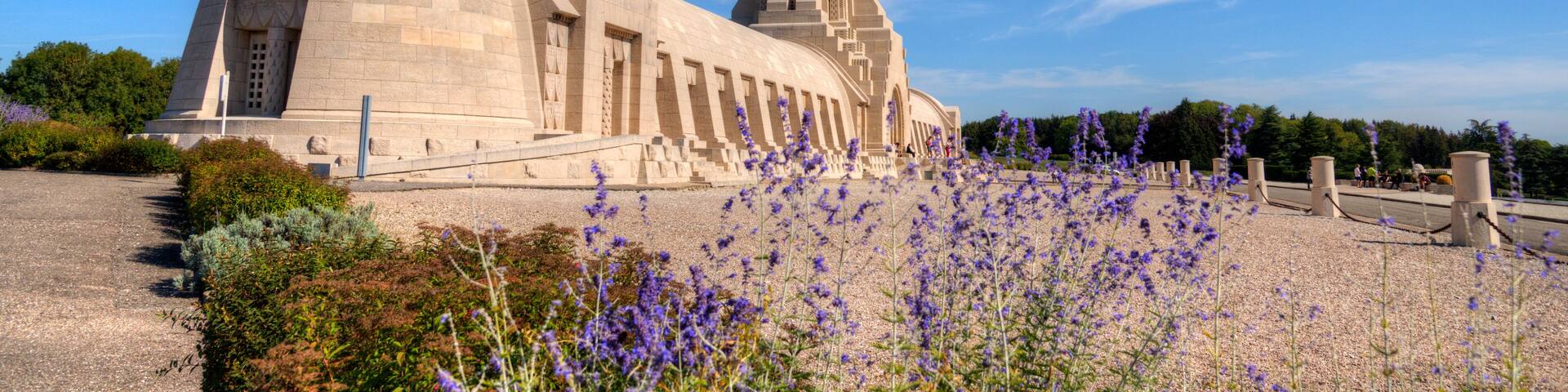 Ossuaire et nécropole de Douaumont, Meuse, France