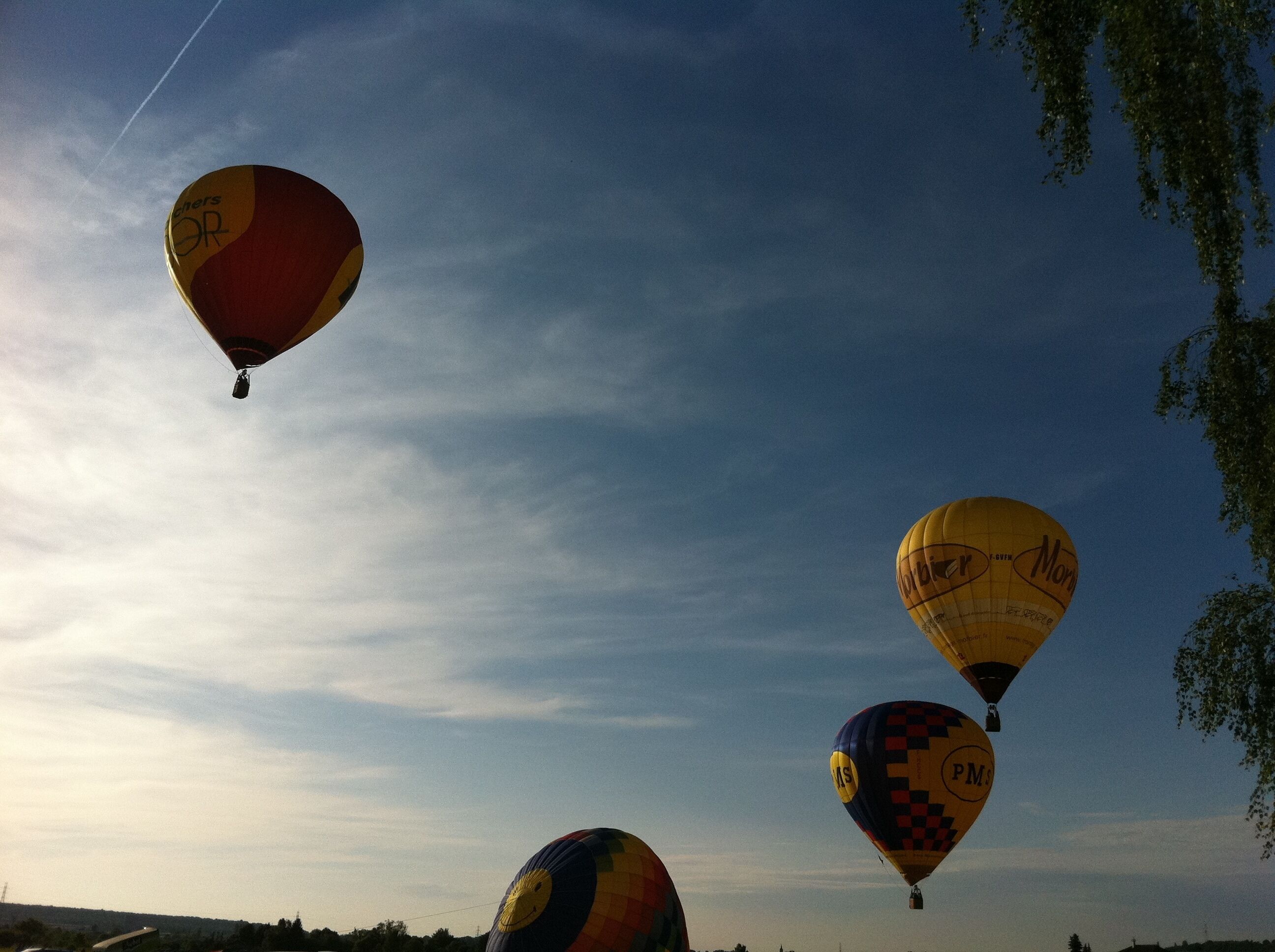 Mongolfiades organisées par l'ENSTIB à Epinal le 2 juin 2012