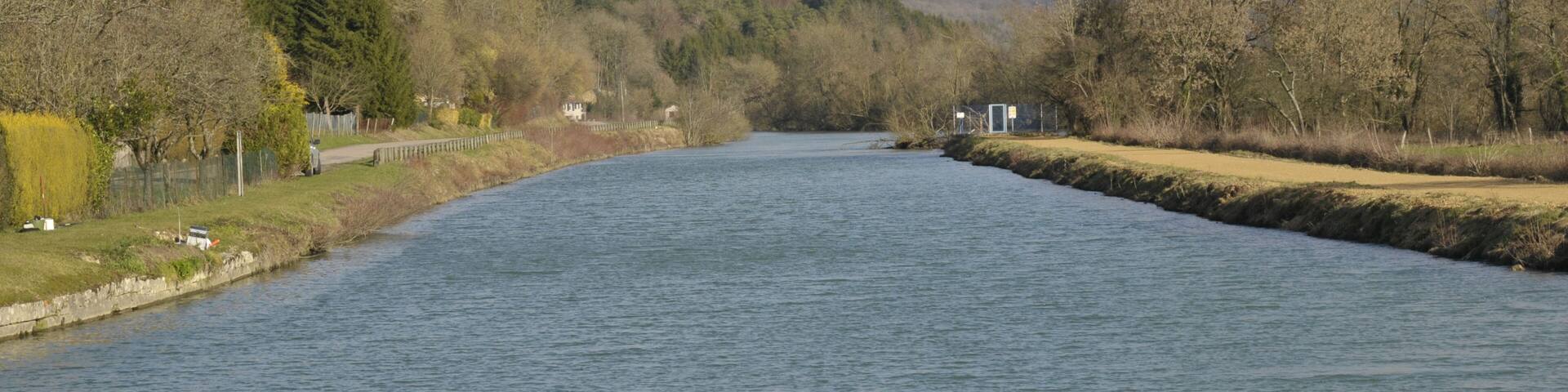 The river Meuse in Vilosnes-Haraumont