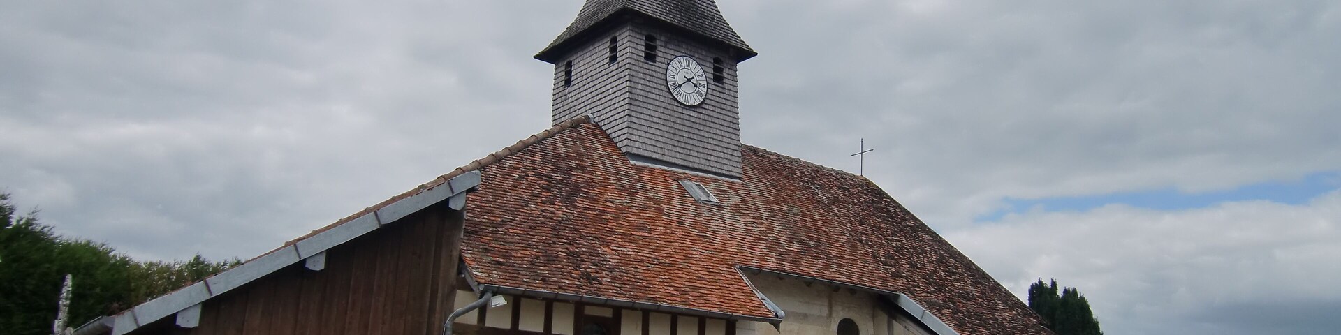 Eglise de Pars-lÚs-Chavanges (Aube - Champagne - France) édifice à pans de bois de la région du Der