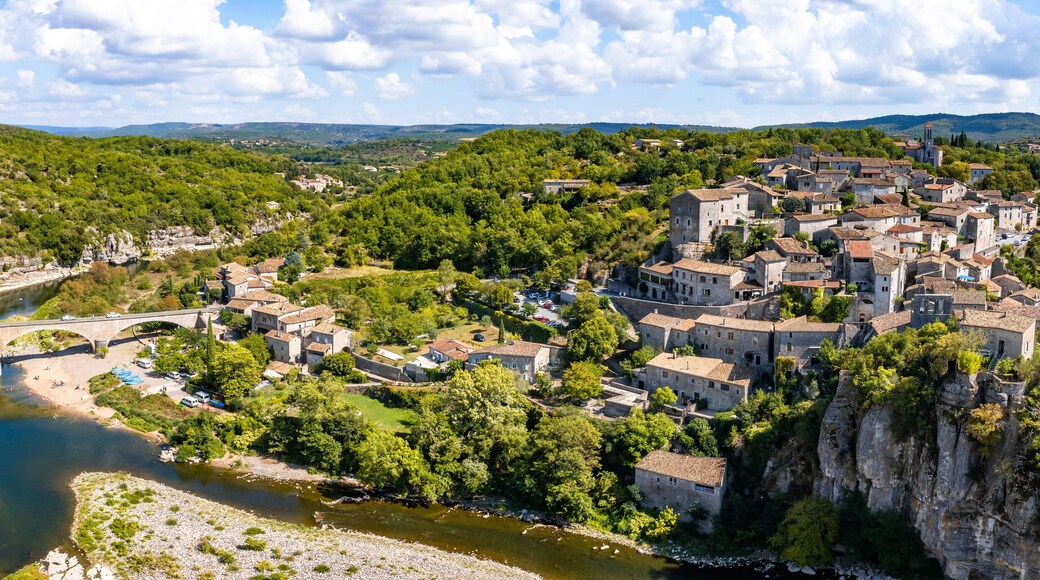 ์-๋ฒ ํ๋ํ ๊ต๊ตฌ