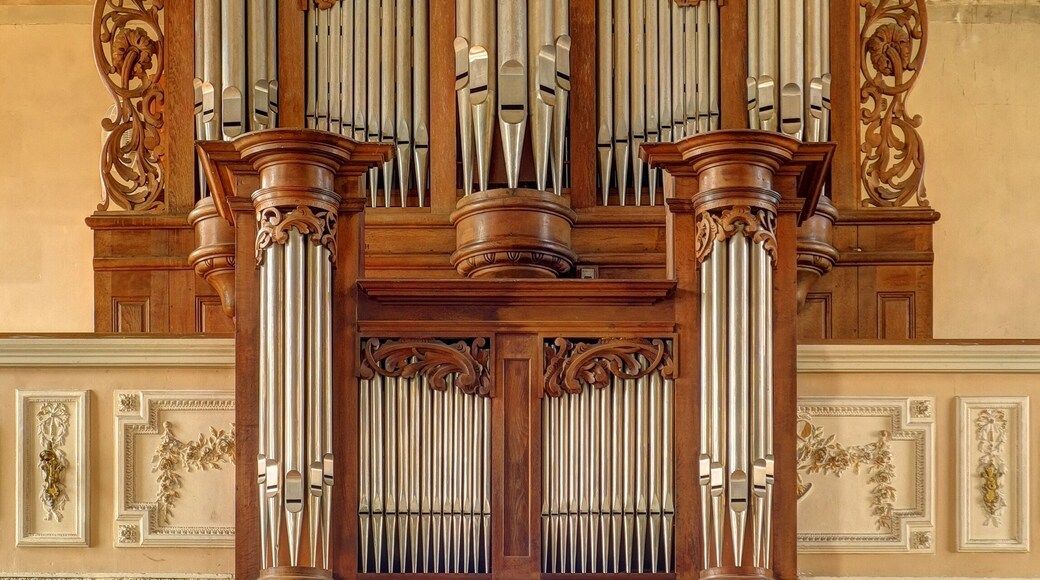 This building is inscrit au titre des Monuments Historiques. It is indexed in the Base Mérimée, a database of architectural heritage maintained by the French Ministry of Culture, under the reference PA00132867 .