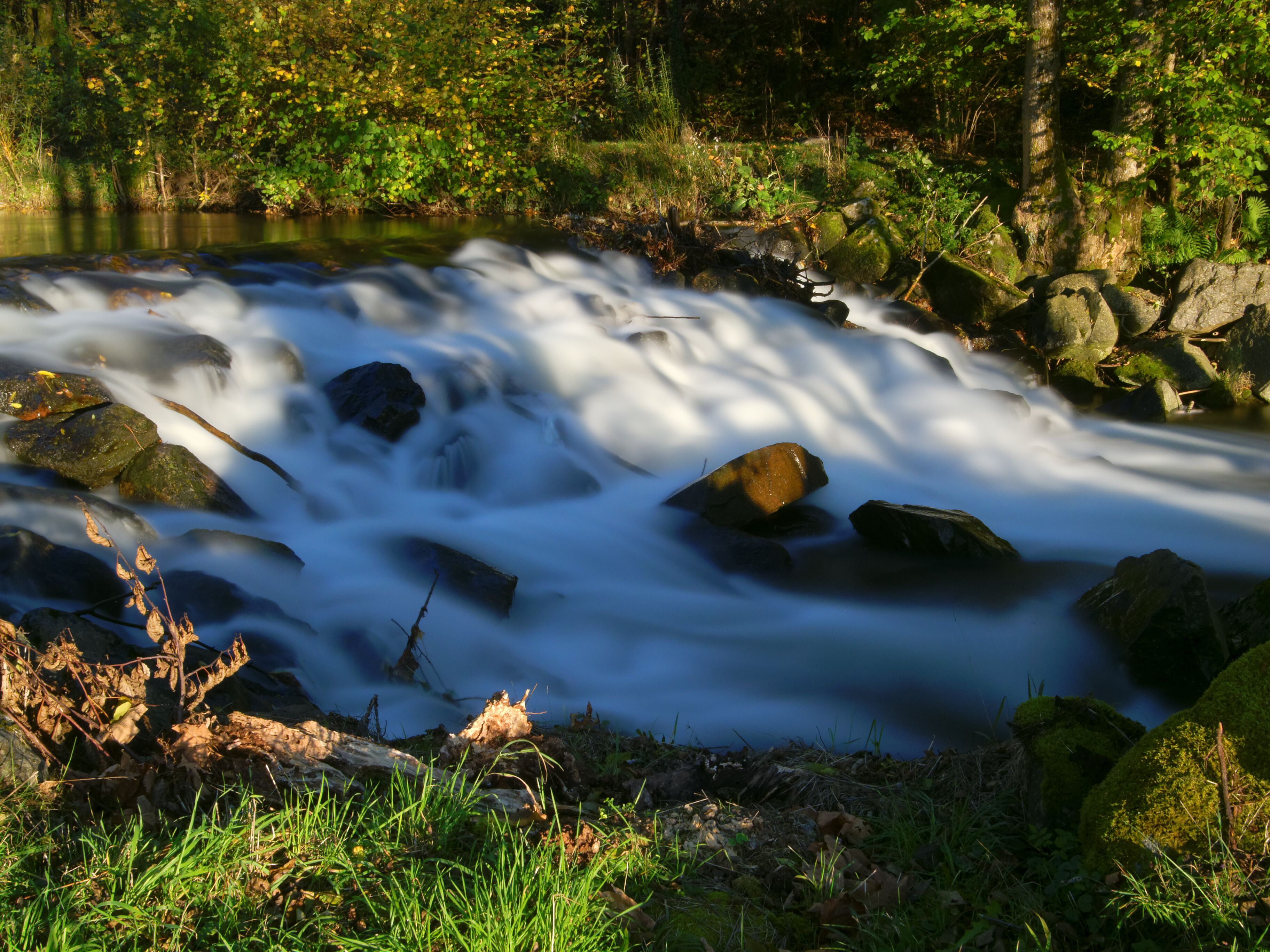 This file was uploaded with Commonist. La Savoureuse, à Chaux. Photo réalisée avec un filtre ND400.