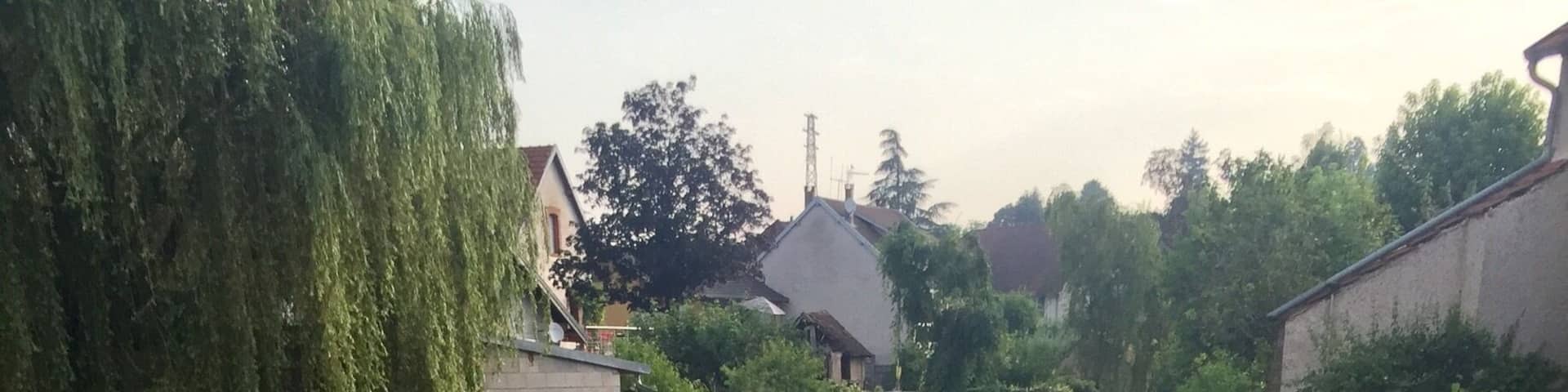 An unspoilt, almost medieval village, Marnay is an excellent stopping place with its excellent campsite just across the river, or the lovely old hotel on the quiet Main Street.