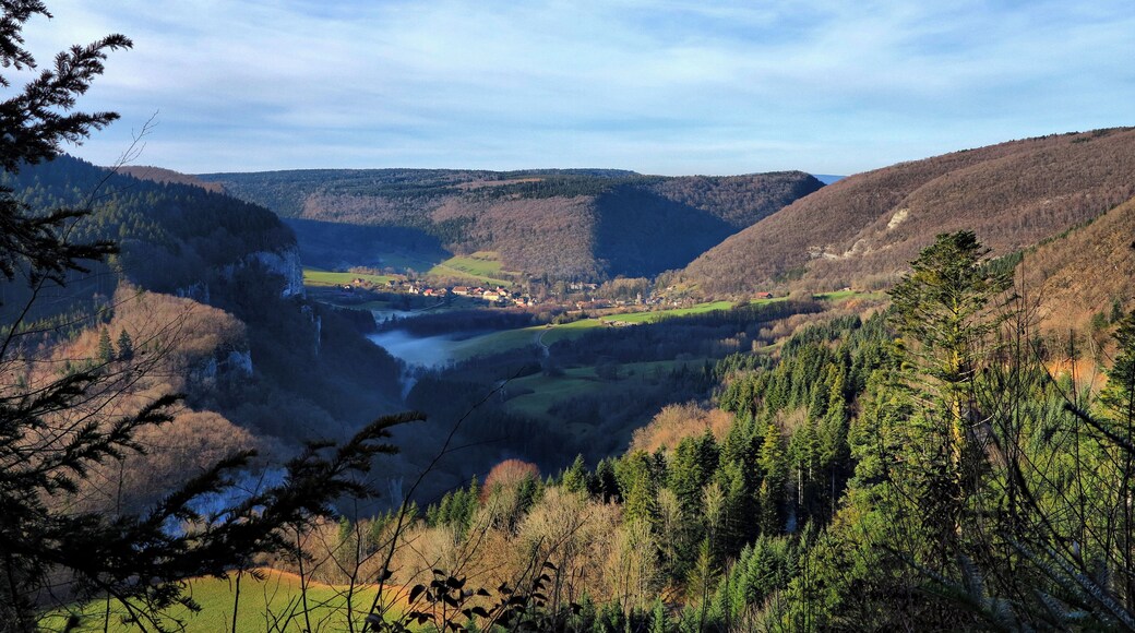 Panorama sur Nans-sous-Sainte-Anne