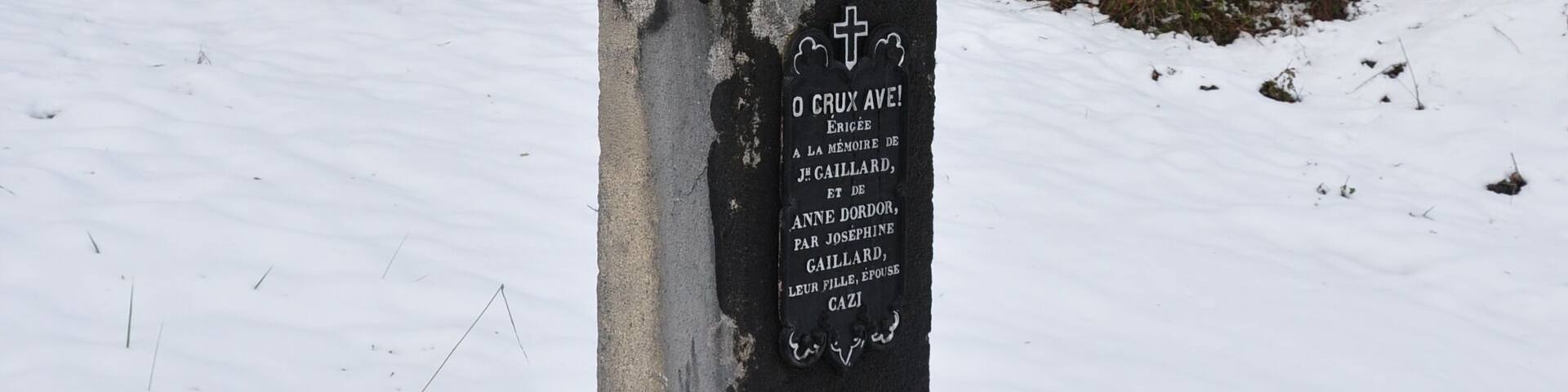 Croix Ă CademĂšne