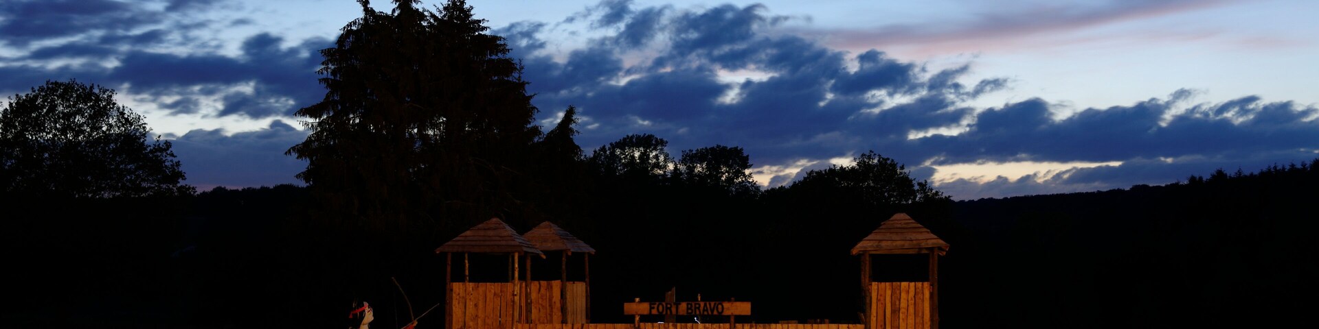 This file was uploaded with Commonist. Feu de la Saint Jean, Ă Ăchavanne.