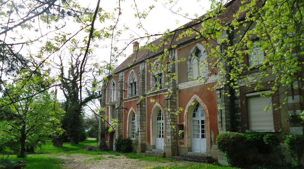 Mézières-en-Vexin - Manoir de Surcy (XIIIe - XVIe) (ISMH)