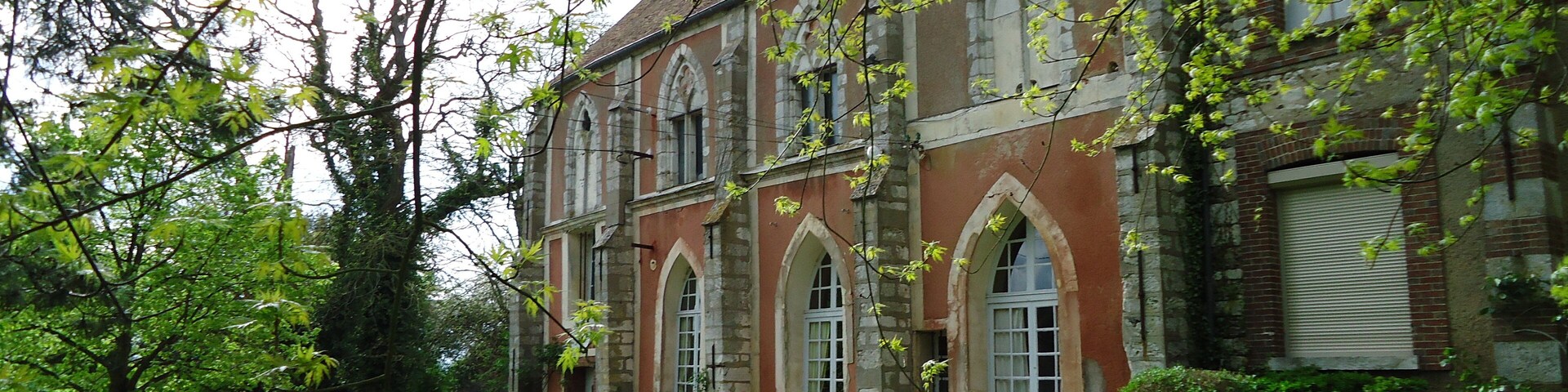 Mézières-en-Vexin - Manoir de Surcy (XIIIe - XVIe) (ISMH)
