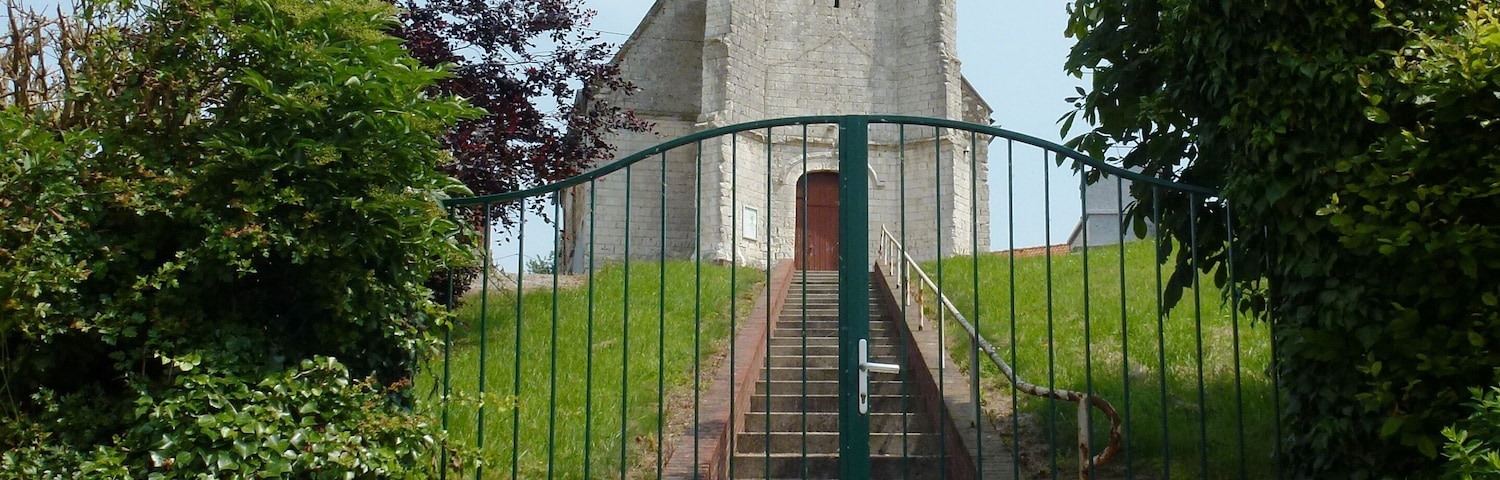 Reclinghem (Pas-de-Calais, Fr) église, tour