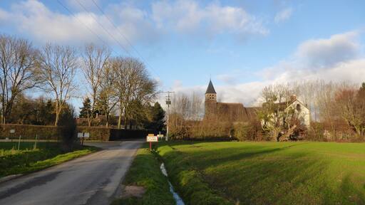 Entrée du village du Pas-Saint-l'Homer, dans l'Orne.