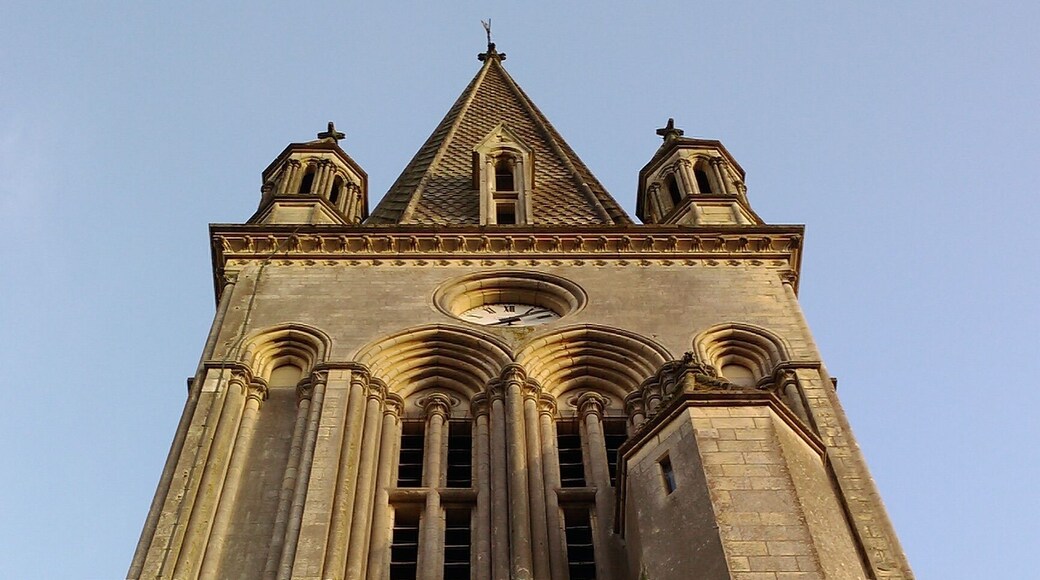 église néo-gothique de fr:Marigny (Manche)