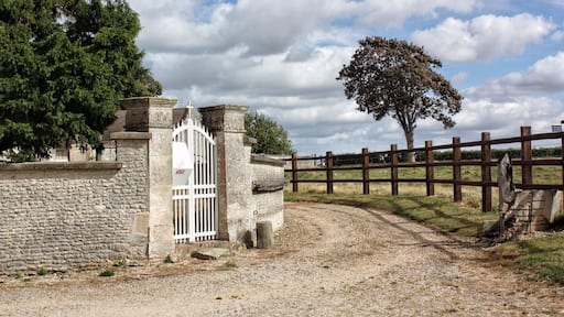 The entrance of the cimetery