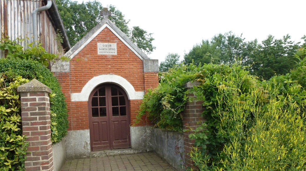 Longhem (Pas-de-Calais, Fr) Chapelle Sacré-Coeur