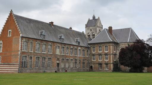 This building is inscrit au titre des Monuments Historiques. It is indexed in the Base Mérimée, a database of architectural heritage maintained by the French Ministry of Culture, under the reference PA00108325 .